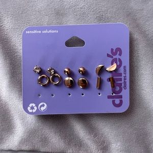 Claire’s gold earrings